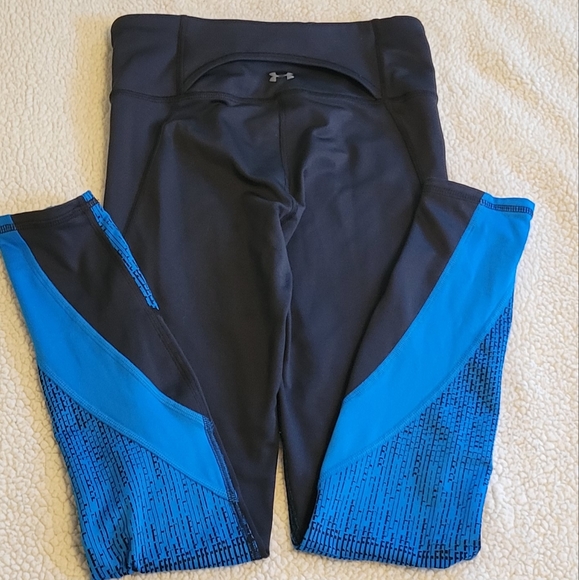 Under Armour women's black & blue  cold weather leggings w/hidden pocket. Sz: S - Picture 4 of 6